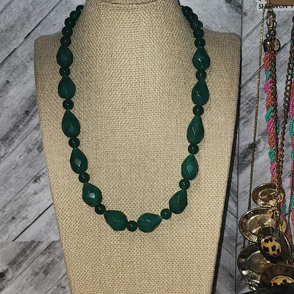 Teardrops of Jealousy 18-inch Emerald Green Necklace Artisan Aprilsplace - Picture 5 of 12